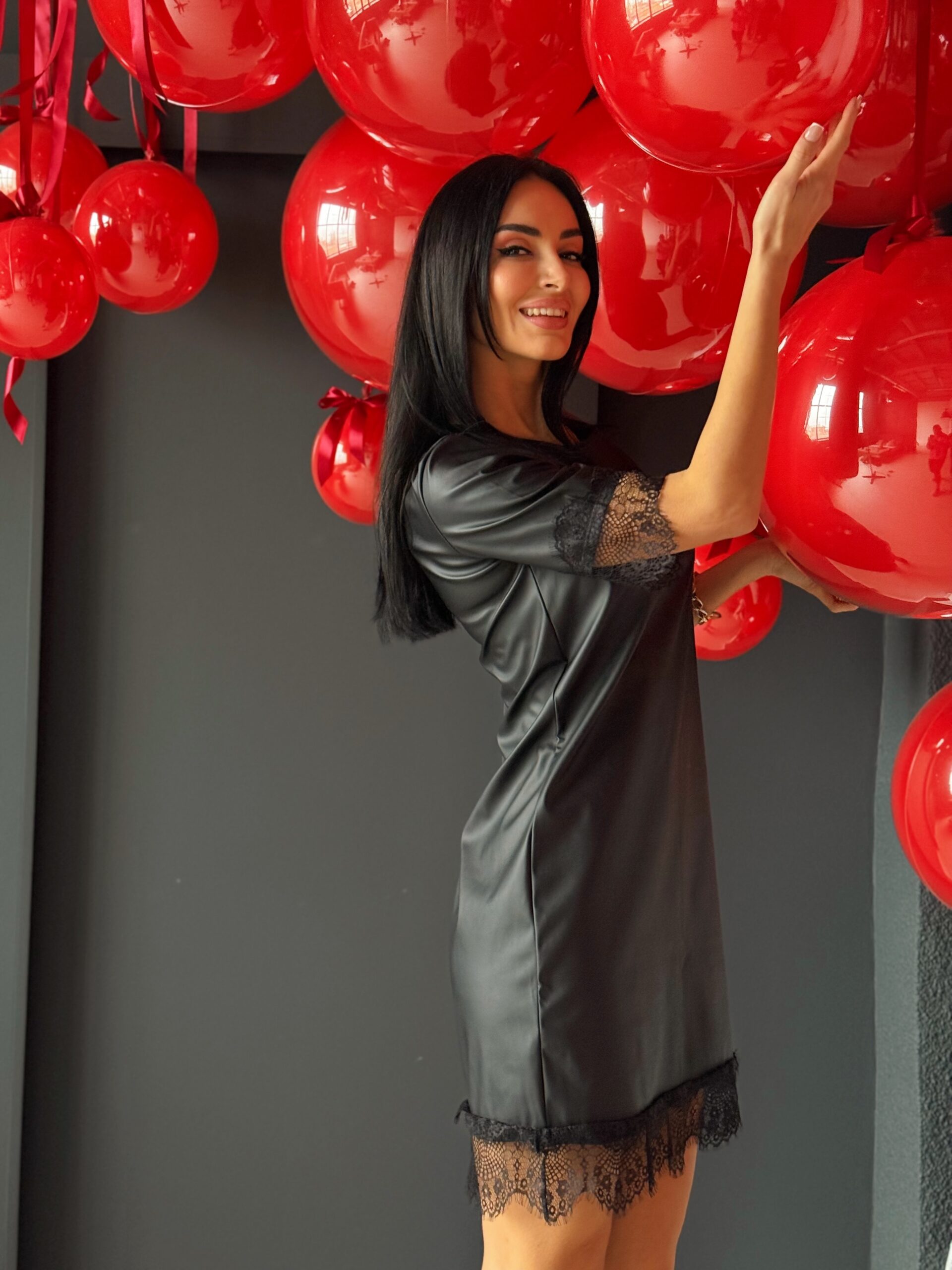 Хітова сукня з екошкіри