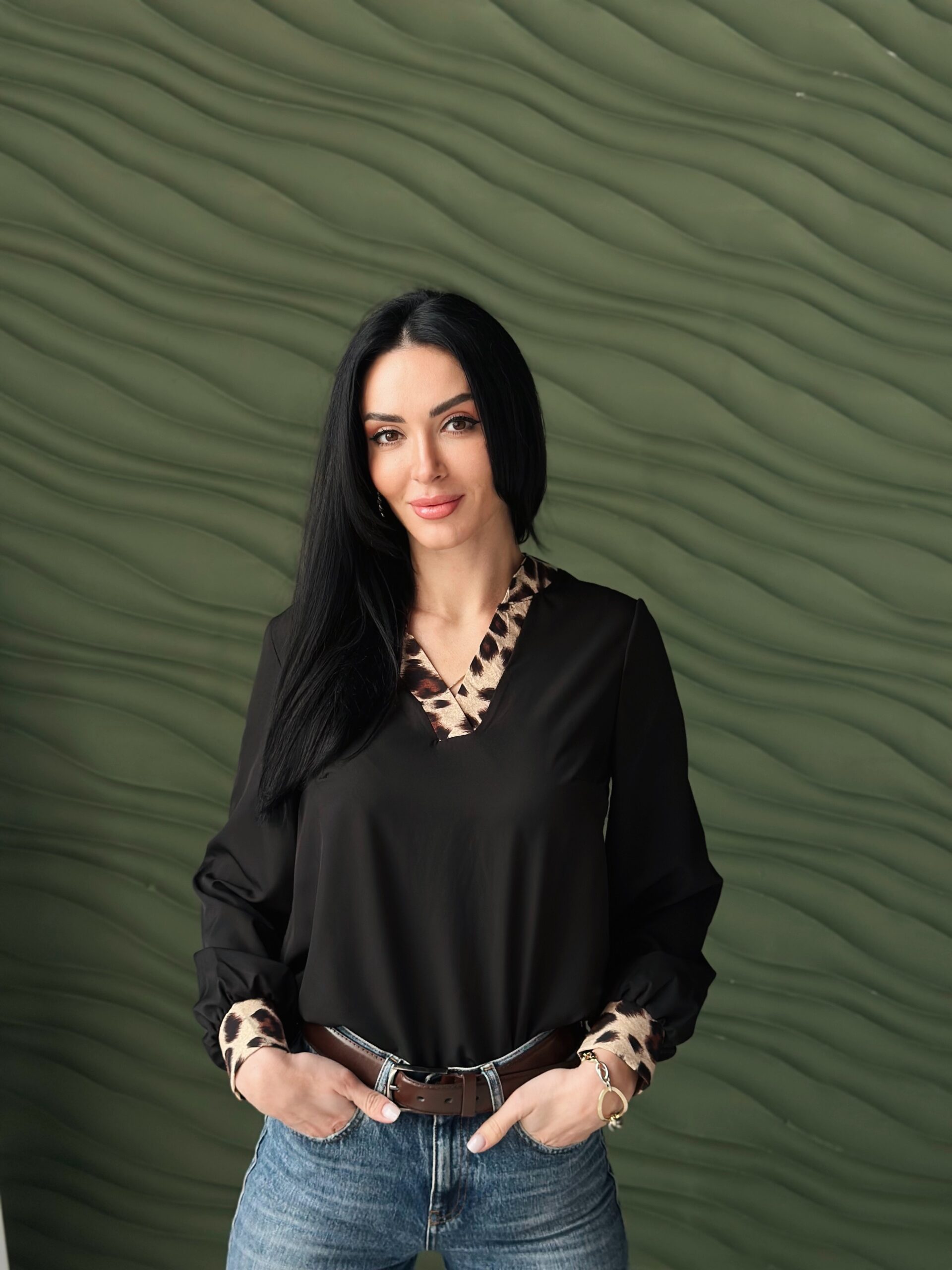 Жіноча блуза з леопардовим принтом - Зображення 3