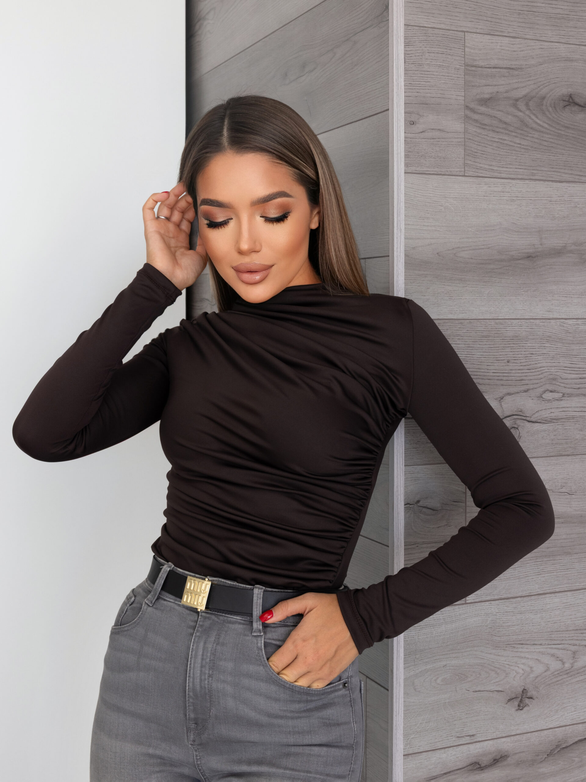 Базовий жіночий лонгслів з драпіруванням - Зображення 8