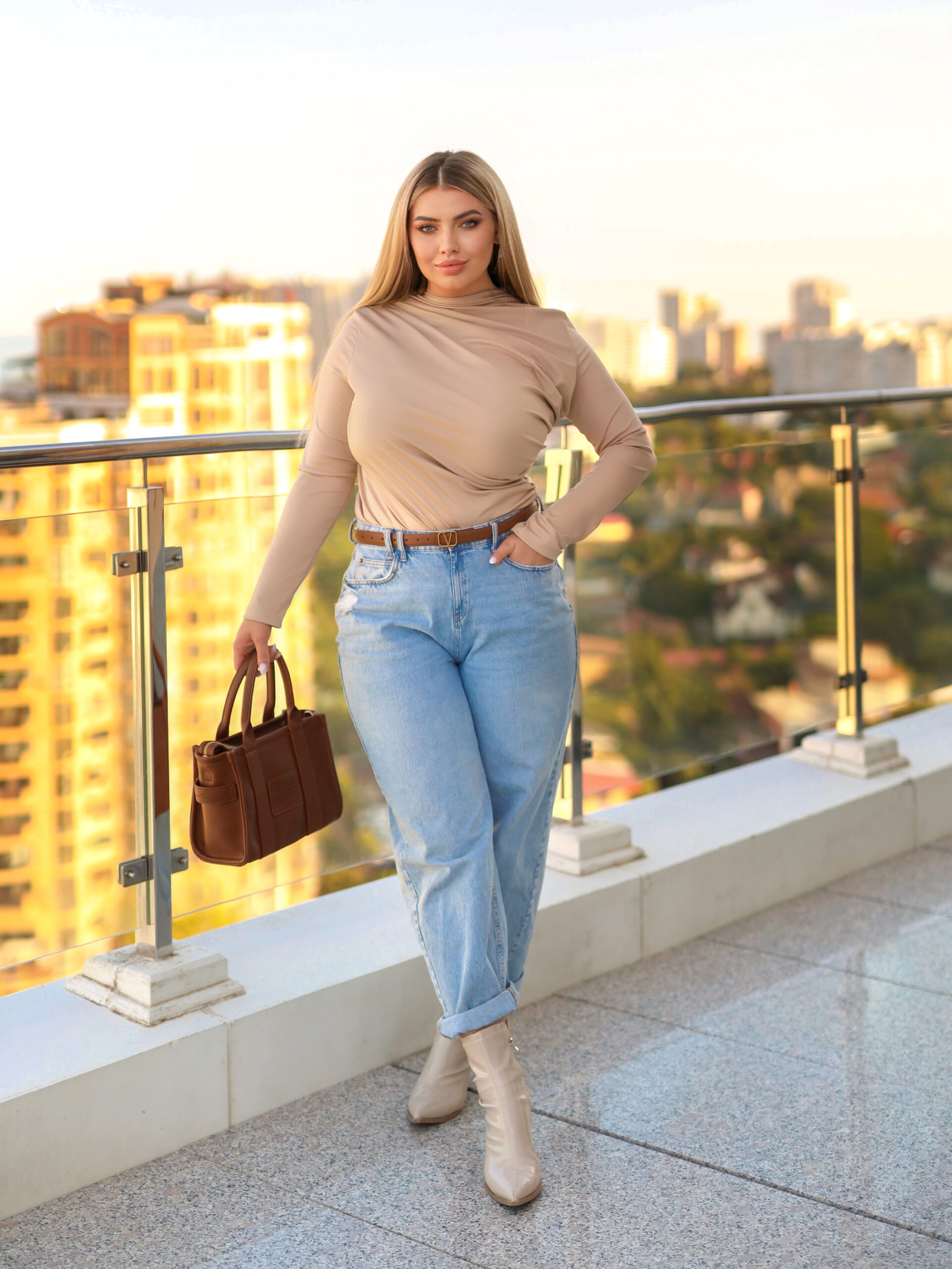 Базовий жіночий лонгслів з драпіруванням - Зображення 15