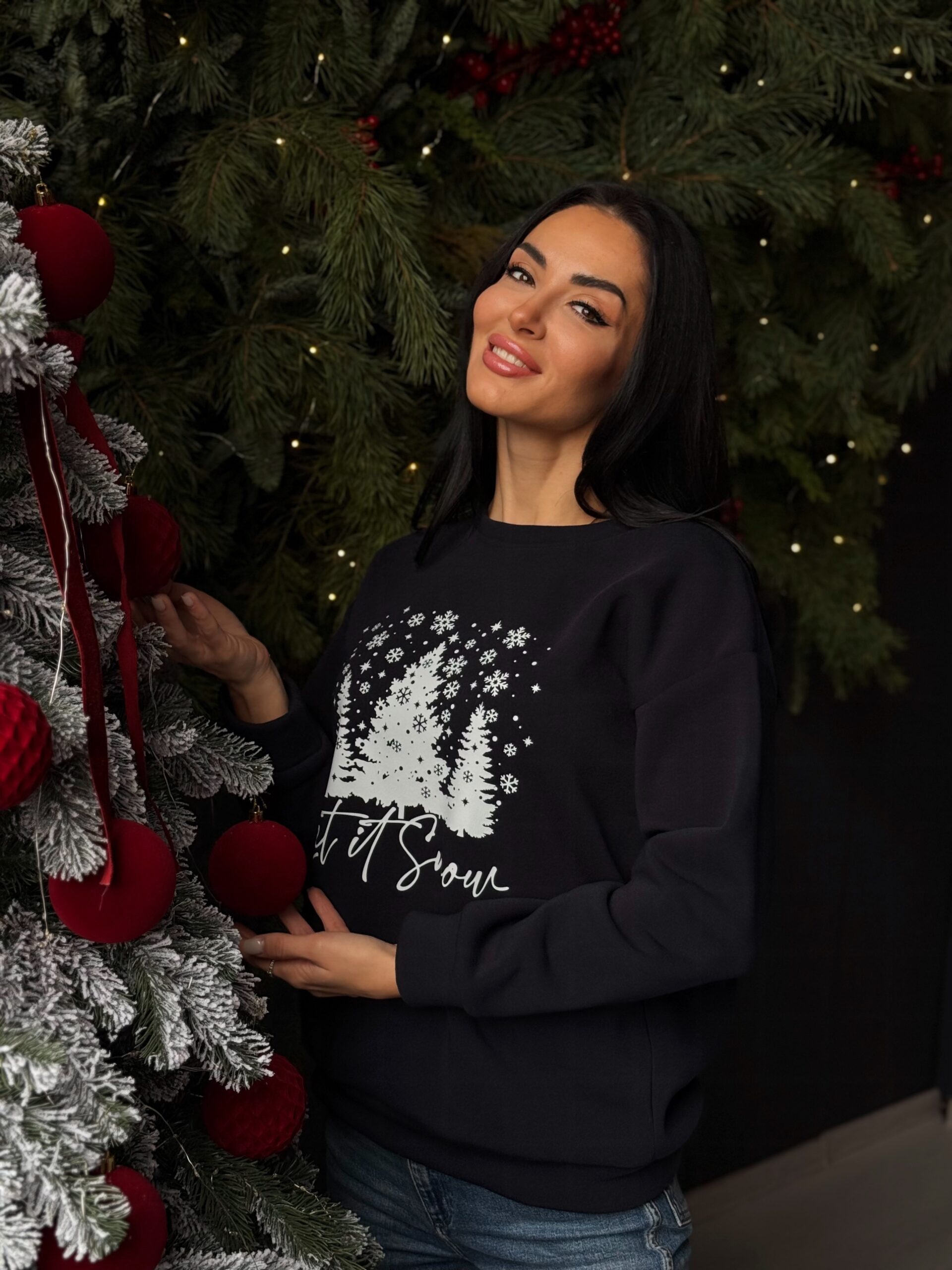 Жіночий світшот з зимовим принтом - Зображення 7