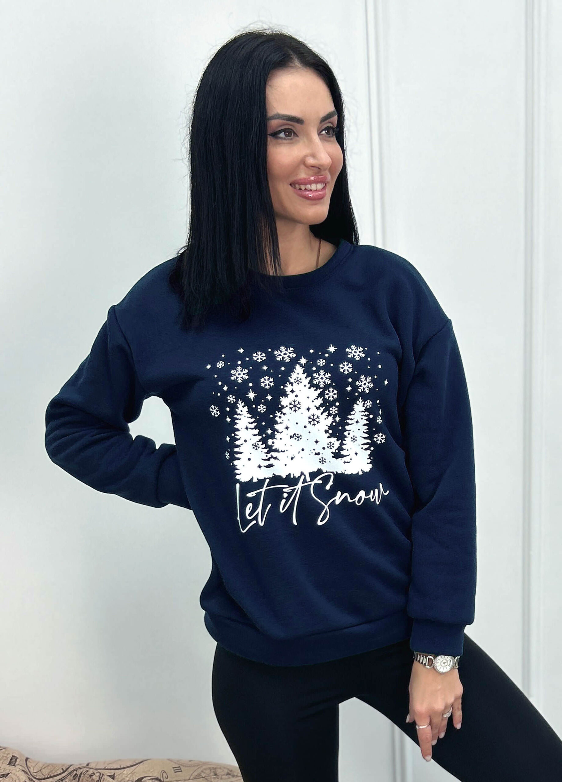 Жіночий світшот з зимовим принтом - Зображення 8