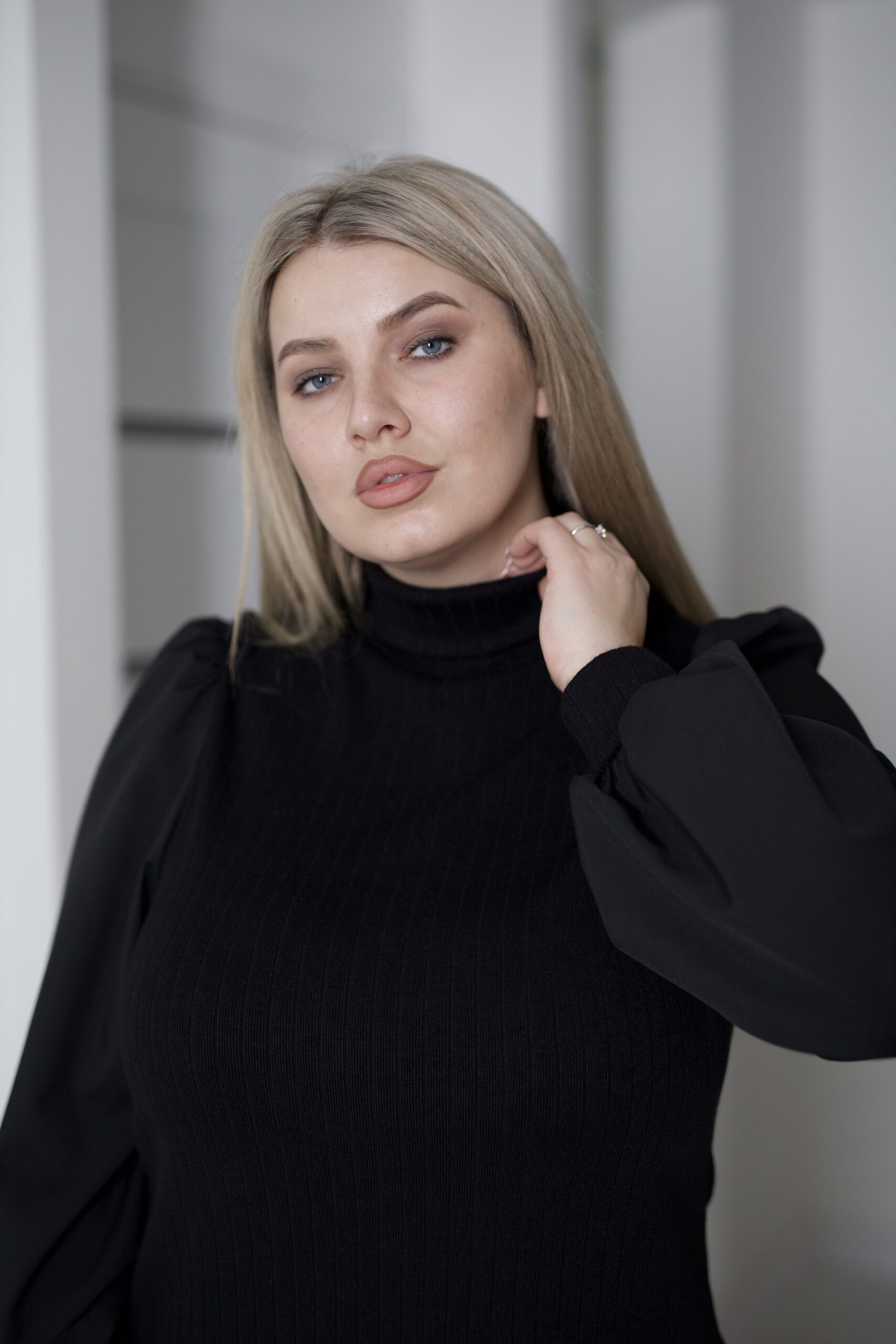 Елегантна кофта гольф в рубчик - Зображення 10